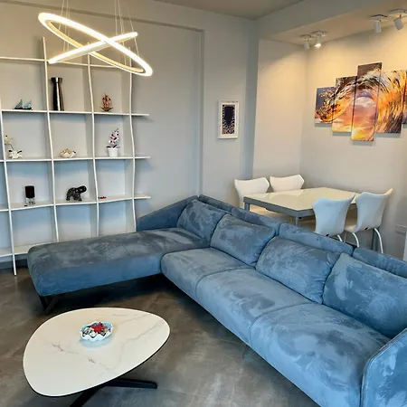Blue Infinity Apartment *